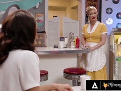 Grote kont, Grote mammen, Fetisj, Interraciaal, Lesbisch, Moeder die ik wil neuken, Oud