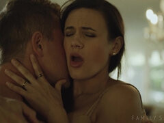 アメリカ人, デカチン, 茶髪の, エロティック, 開帳, ヒール, 旦那, タトゥー