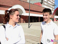 Enthousiasteling, Zwart, Bruinharig, Volledige film, Klein, Realiteit, Spaans, Trio