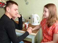 Sucer une bite, Cocu, En levrette, Fétiche, Léchez, Russe, Adolescente, Nénés