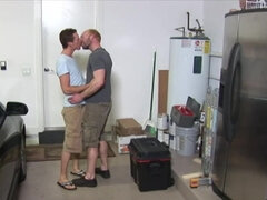 In den arsch, Blasen, Braunhaarige, Besamung, Papi, Klaffend, Schwul, Handjob