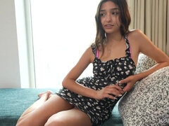 Gros cul, Sucer une bite, Petit ami, Brunette brune, Mignonne, Grosse, Maigrichonne, Nénés