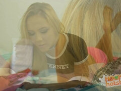 Verga grande, Rubia, Mamada, Corridas, Penetracion con dedos, Desnudo, Gritar, Tetas