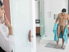 Gros cul, Blonde, Sucer une bite, Interracial, Seins naturels, Cheveux courts, Adolescente, Nénés