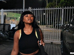 Anal, Mamada, Coche, Estilo perrito, Besar, Perforación, Pov, Tatuaje