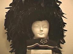 Hinter den kulissen, Grosser schwanz, Grosse titten, Blasen, Braunhaarige, Öffentlich, Flotter dreier, Titten