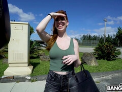 Amateur, Gros seins, Plantureuse, Seins naturels, De plein air, Rousse roux, Softcore