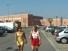 Brunette brune, Tir de sperme, Faciale, Mamie, Groupe, Poilue, Italienne, Mature