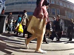 Hd, Madres para coger, Bajo la falda