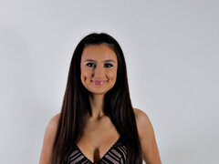 Большие сиськи, Блондинки, Британки, Пальцем, Белье, Мастурбация, Милф, Киски