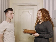 18 jahre, Grosser schwanz, Vollbusig, Hundestellung, Küche, Lingerie, Rotschopf, Strümpfe