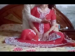 18 ans, Gros seins, Sucer une bite, Mariée, Couple, Femme au foyer, Seins naturels, Chevaucher