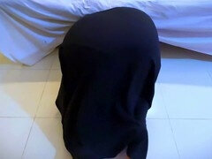 Aria Mia gets seduced in a hotel bed, stuck and ready for action