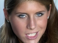 Anal, Cul à la bouche, Audition, Brunette brune, Fétiche, Doigter, Hard, Adolescente