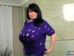 Belle grosse femme bgf, Gros seins, Brunette brune, Plantureuse, Grosse, Énorme, Solo, Nénés