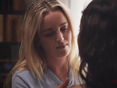 指いじり, オーガズム, 小柄, 魅力的, 剃毛, 生徒, 教師, オッパイの