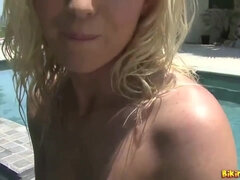 Schönheit, Blondine, Kehlenfick, Hd, Nippel, Im freien, Muschi, Solo