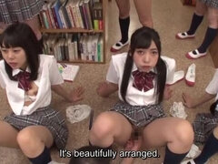 Asiatique, Bizarre, Sucer une bite, Collège université, Japonaise, Orgie, Bizarre