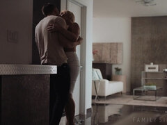 Blond, Bedriegen, Lul, Sperma in gezicht, Moeder die ik wil neuken, Natuurlijke tieten, Kut duiken, Stiefmoeder