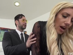 Sucer une bite, Gorge profonde, En levrette, Humiliation, Léchez, Seins naturels, Nylon, Chatte