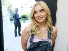 Lexi Lore's oral action by My BabySitters Club