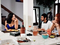 Slaapkamer, Grote kont, Bruinharig, Sperma shot, Jurk, Eten, Handbeurt, Gezichtspunt