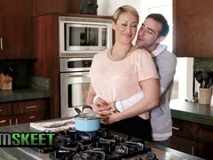 Stellung 69, Schlafzimmer, Grosser arsch, Blasen, Geile alte tussi, Hd, Milf, Titten