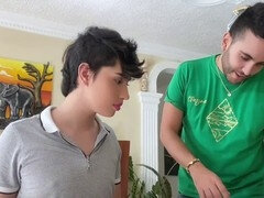 Gros cul, Grosse bite, Éjaculation interne, Tir de sperme, Première fois, Homosexuelle, Professeur, Adolescente