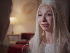 Grosser arsch, Dildo, Familie, Lesbisch, Mutti, Geld, Dürr, Stiefmutter