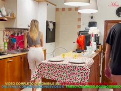 Tetas grandes, Rubia, Mamada, Gimnasio, Italiano, Madres para coger, Tetas naturales, Virgen