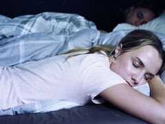 Blondine, Blasen, Tochter, Hundestellung, Handjob, Rasiert, Jungendliche (18+), Titten