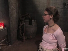 Cul, Gros seins, Bondage, Brunette brune, Femelle, Gants, Humiliation, Nénés