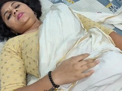 Kerala Mallu Couple Blowjob and Pussy Licking in Traditional Saree and Dhothi - Hot Desi Sex