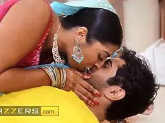 Culo grande, Mamada, Garganta profunda, Estilo perrito, Masturbacion con pies, Coño, Montar, Afeitado