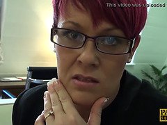 Sadomasoquismo, Verga grande, Británico, Dominación, Fetiche, Pelirrojo, Medias largas, Tetas