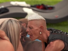 Perra, Mamada, Morena, Corridas, Grupo, Sexo duro, Al aire libre, Intercambio de parejas