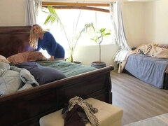 Leie, Schlafzimmer, Grosse titten, Pummelig, Selbstgemacht, Natürlich, Sohn, Stiefmutter