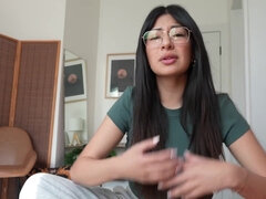 Gros cul, Gros seins, En levrette, Femelle, Lunettes, Fille latino, Orgasme, Pov