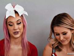 アナル, 指いじり, ジム, 手コキする, なめる, 乳首, スカート, オッパイの