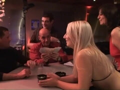 デカ尻, 茶髪の, グループ, 手コキする, Hd, イタリア人, 淫乱熟女, ストッキング