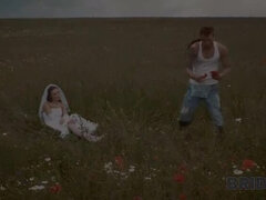 Tromperie, Couple, Européenne, Hard, Hd, Seins naturels, De plein air, Jarretelles