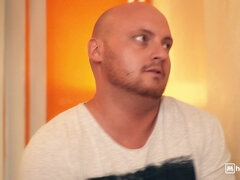 In den arsch, Blasen, Braunhaarige, Hardcore, Hotel, Lecken, Muschi, Realität