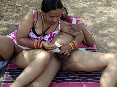 Amateur, Tía, Pareja, Novia, Casero, Indio, Besar, Al aire libre