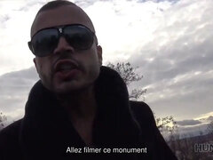 Hunt4k. l'homme devrait regarder comment sa small amie jenifer red a des relations sexuelles pour de l'argent