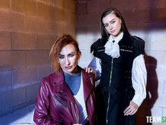 デカ尻, 指いじり, キス, なめる, オナニー, 淫乱熟女, 剃毛, おもちゃ