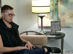 Beefy guy porks his twunk acquaintance