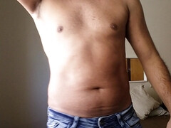 I went to the street with tight pants and it was very horny