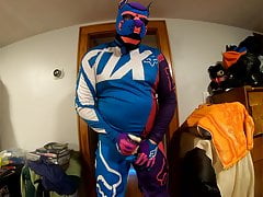 Pup in MX gear cumming - 2020