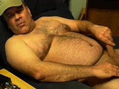 Beary Daddy Paul Strokes and Shoots