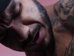 The gloryhole leads to a rimjob and a blowjob as well